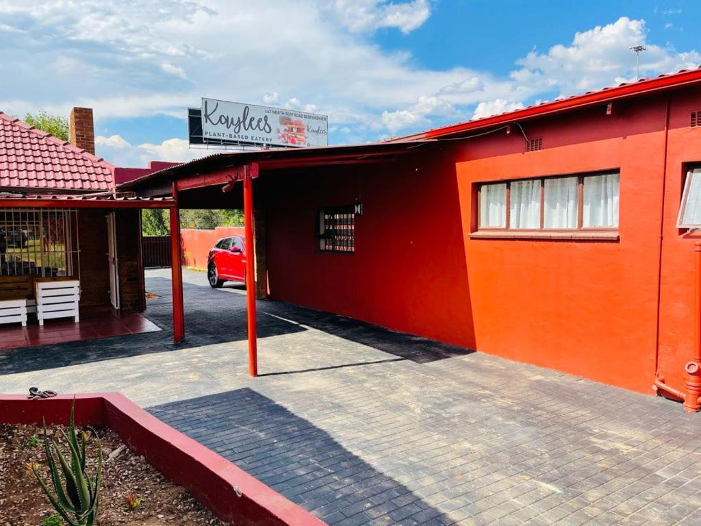 Ithonsi Guesthouse And Spa Kempton Park Exteriör bild